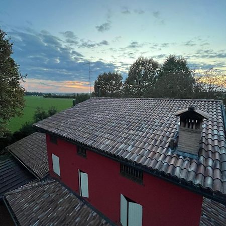 Tenuta Ferrari Cortile المظهر الخارجي الصورة