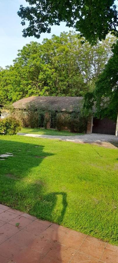 Tenuta Ferrari Cortile المظهر الخارجي الصورة