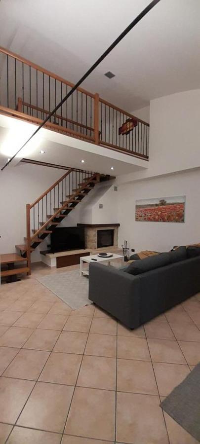 Tenuta Ferrari Cortile المظهر الخارجي الصورة